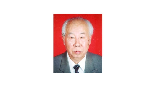 崔瑞珍.1980年－1984年任學(xué)校校長；1984年－1989年任學(xué)校黨委書記